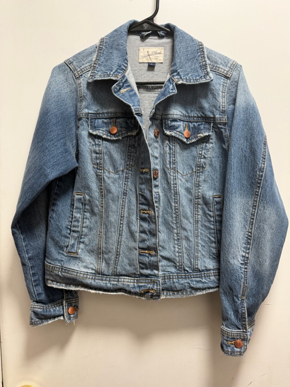 Denim Jacket Womens Sz XS Blue Universal Thread Classic Rock Western Raw Hem